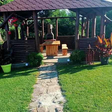 Agroturystyka U Basi Sniadanie Wliczone W Cenie Burniszki Exterior photo